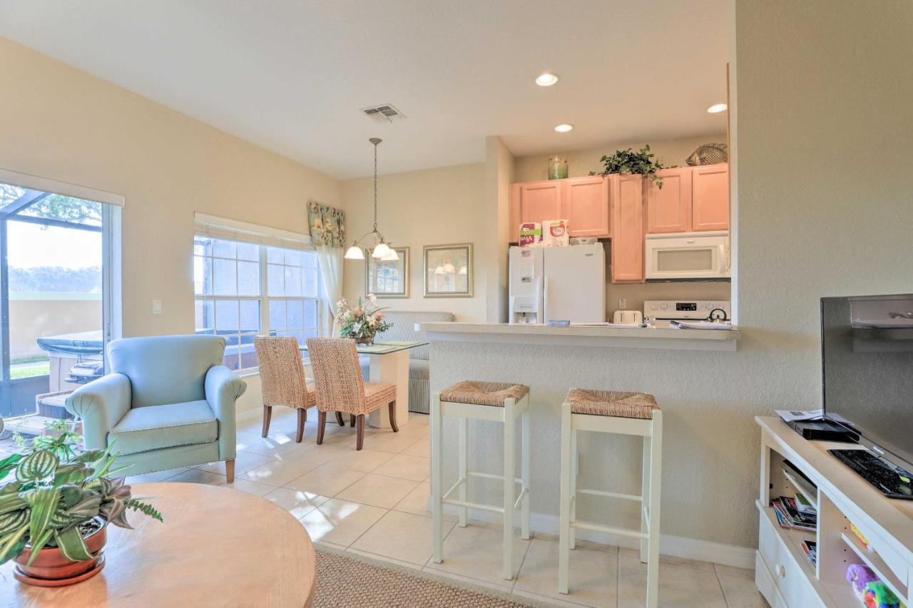 Family Townhome With Amenity Access! Holiday home